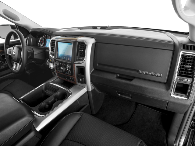 2017 RAM 1500 Laramie Crew Cab 4x2 5'7' Box