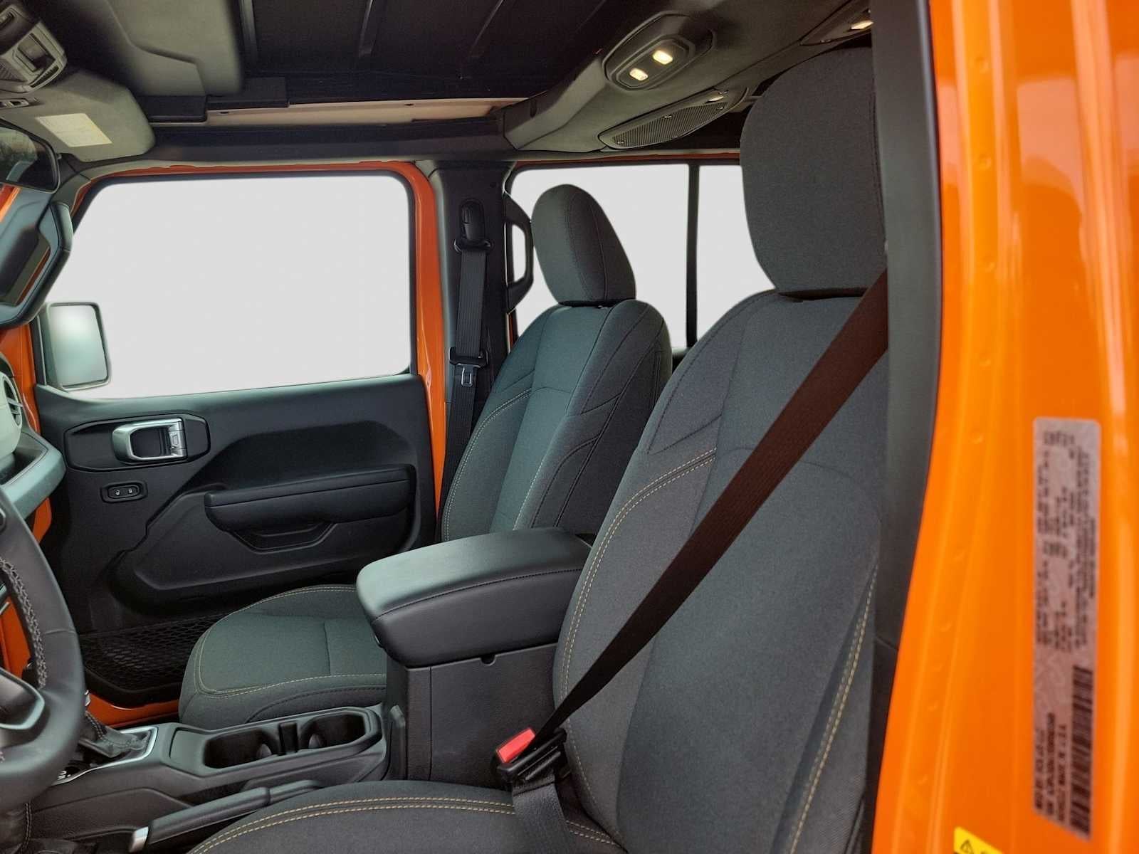 2025 Jeep Wrangler 4-Door Summit 4x4