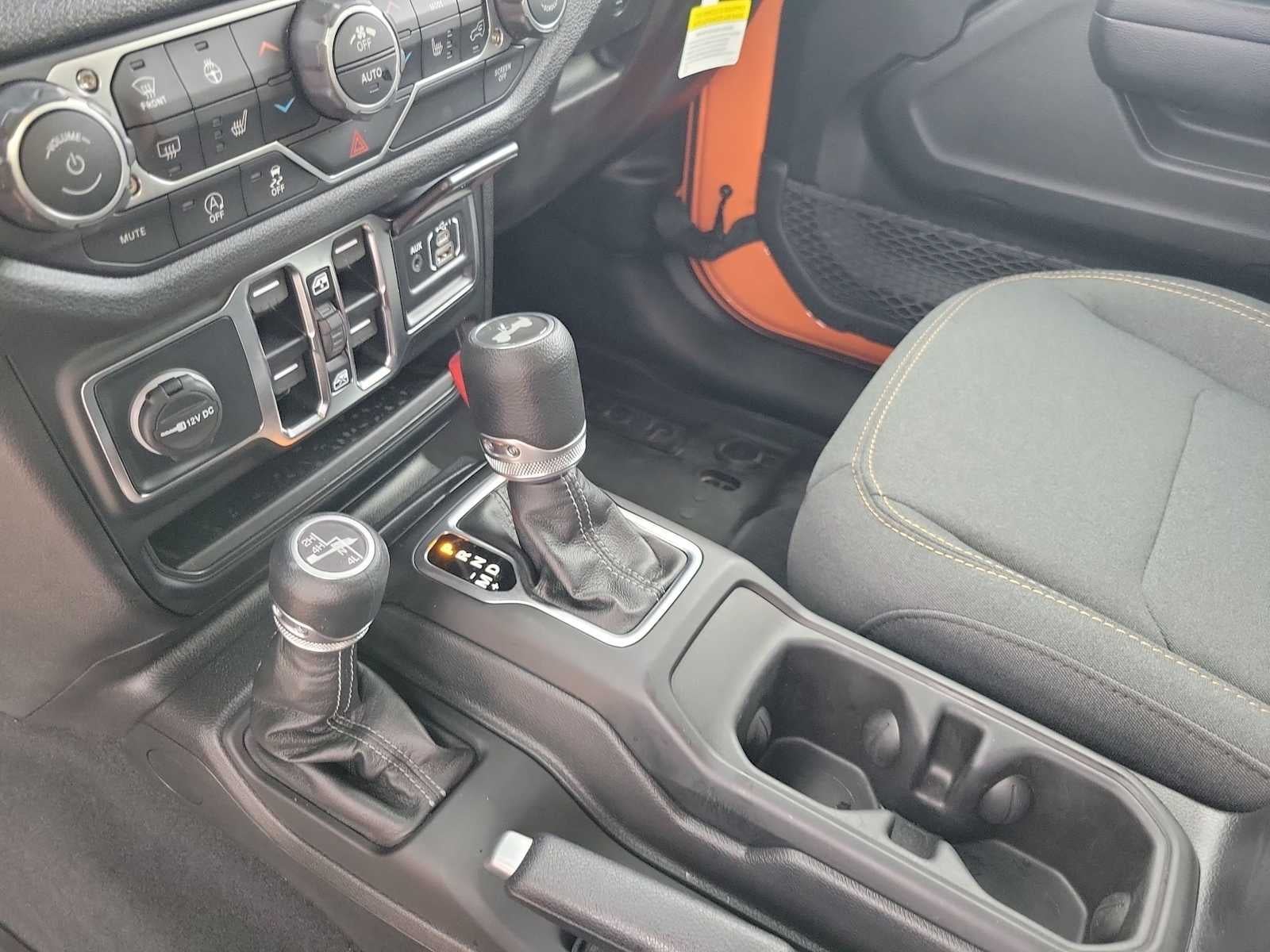 2025 Jeep Wrangler 4-Door Summit 4x4