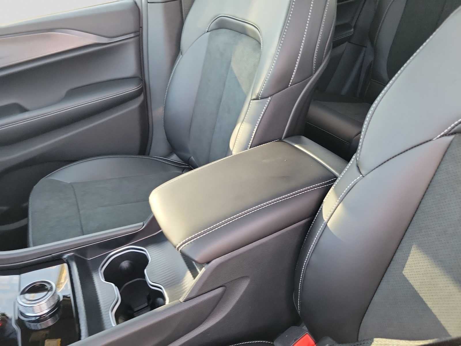 2025 Jeep Grand Cherokee GRAND CHEROKEE ALTITUDE X 4X2