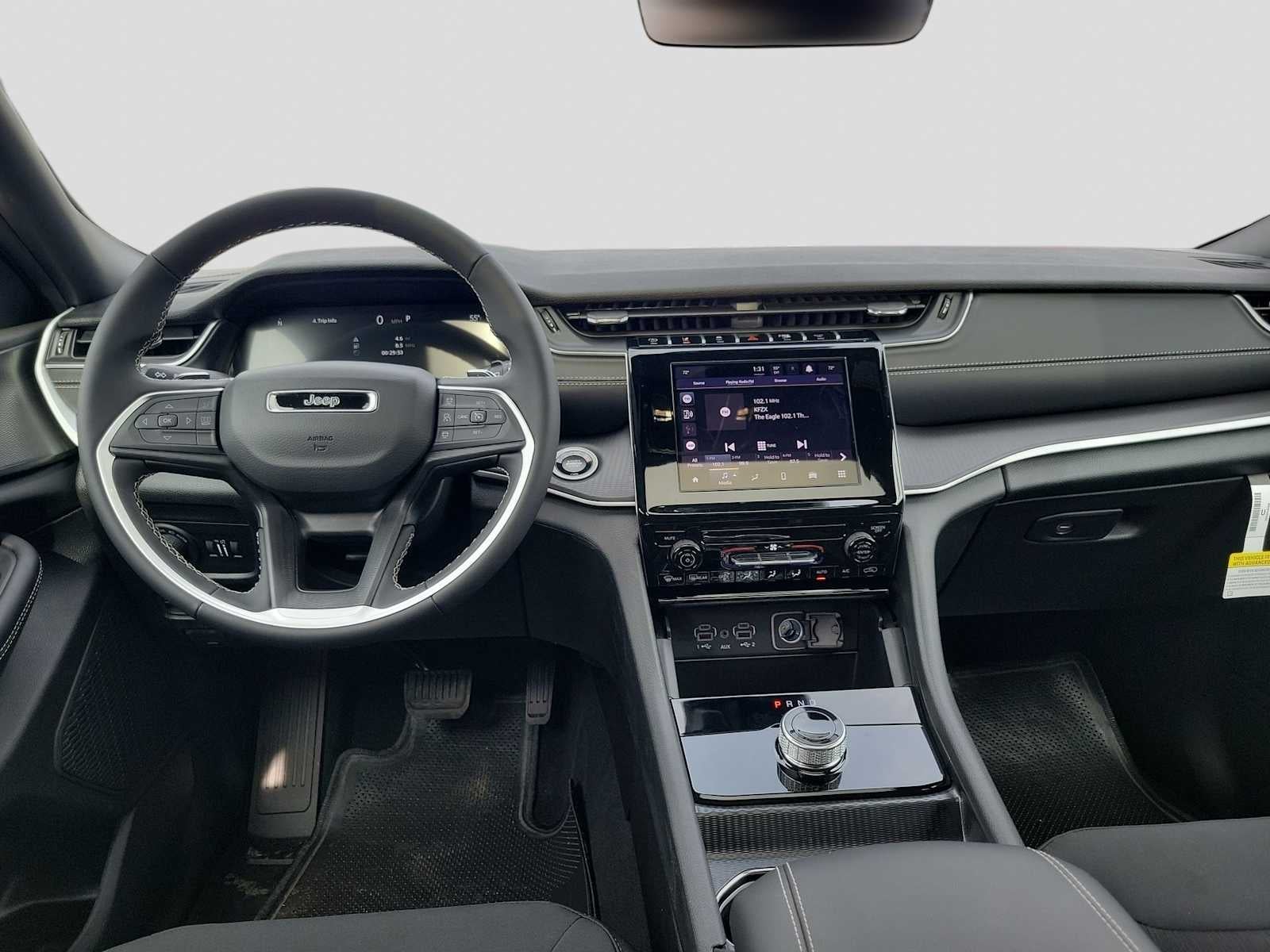 2025 Jeep Grand Cherokee GRAND CHEROKEE LAREDO X 4X2