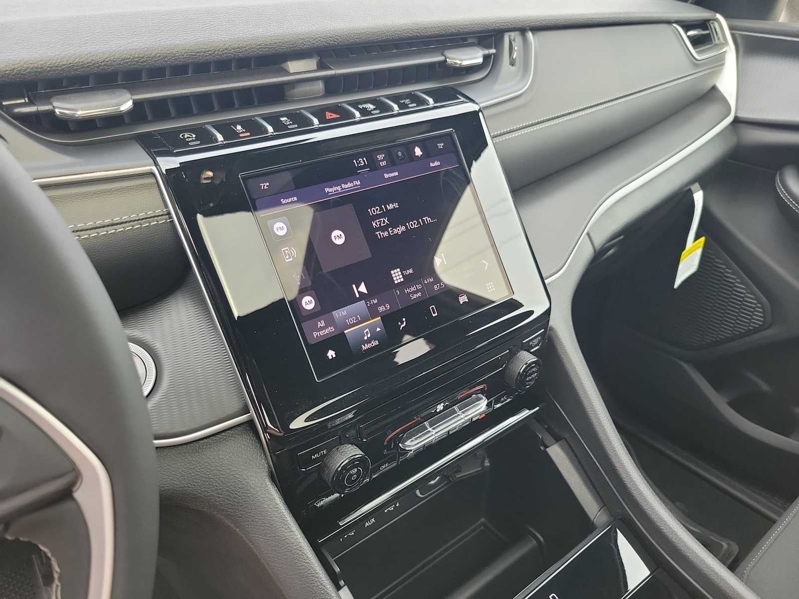 2025 Jeep Grand Cherokee GRAND CHEROKEE LAREDO X 4X2