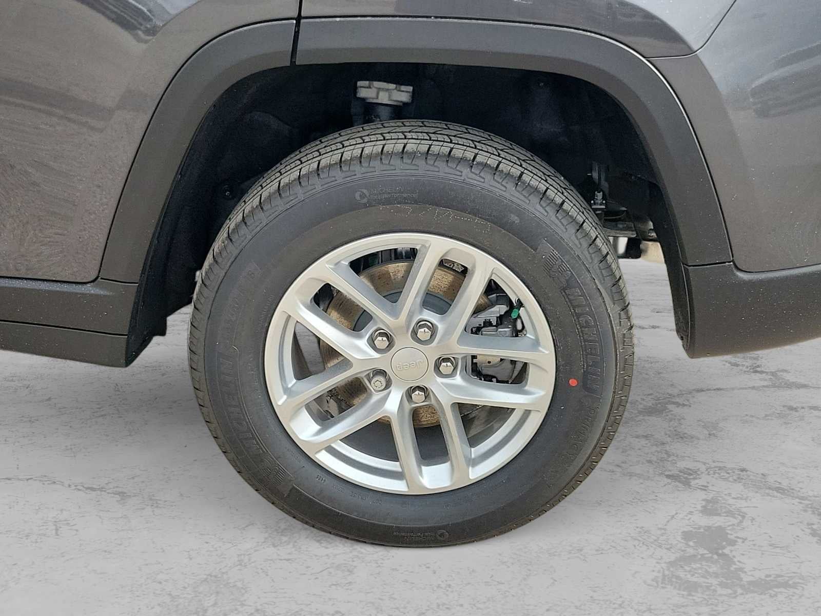 2025 Jeep Grand Cherokee GRAND CHEROKEE LAREDO X 4X2