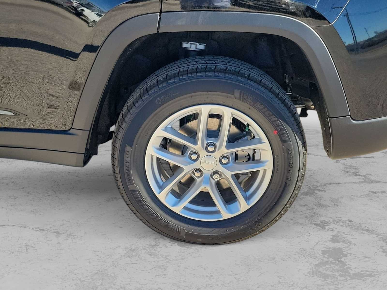 2025 Jeep Grand Cherokee GRAND CHEROKEE LAREDO X 4X2