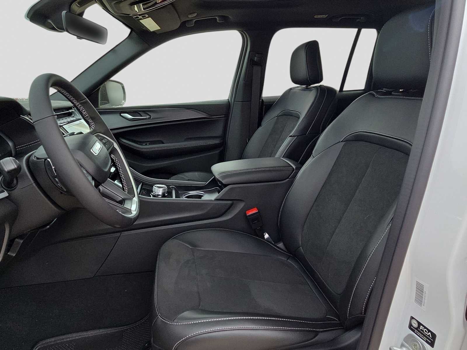 2025 Jeep Grand Cherokee GRAND CHEROKEE ALTITUDE X 4X2