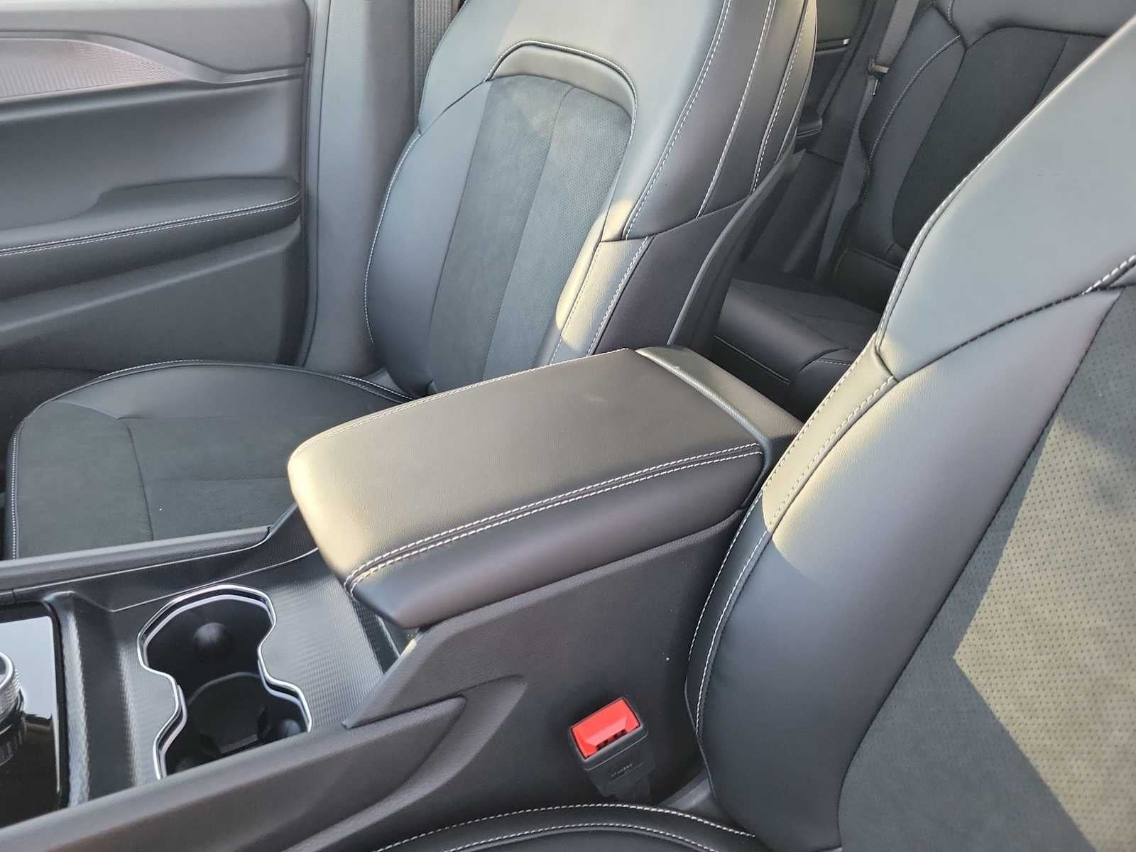 2025 Jeep Grand Cherokee GRAND CHEROKEE ALTITUDE X 4X2