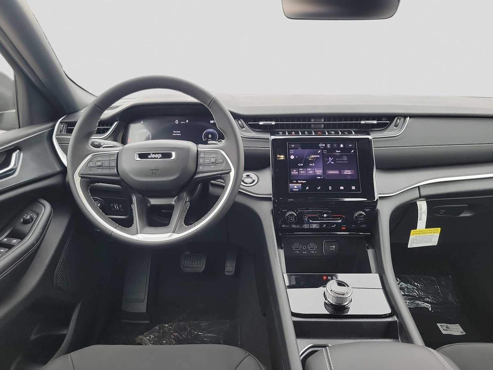 2025 Jeep Grand Cherokee GRAND CHEROKEE LAREDO X 4X2