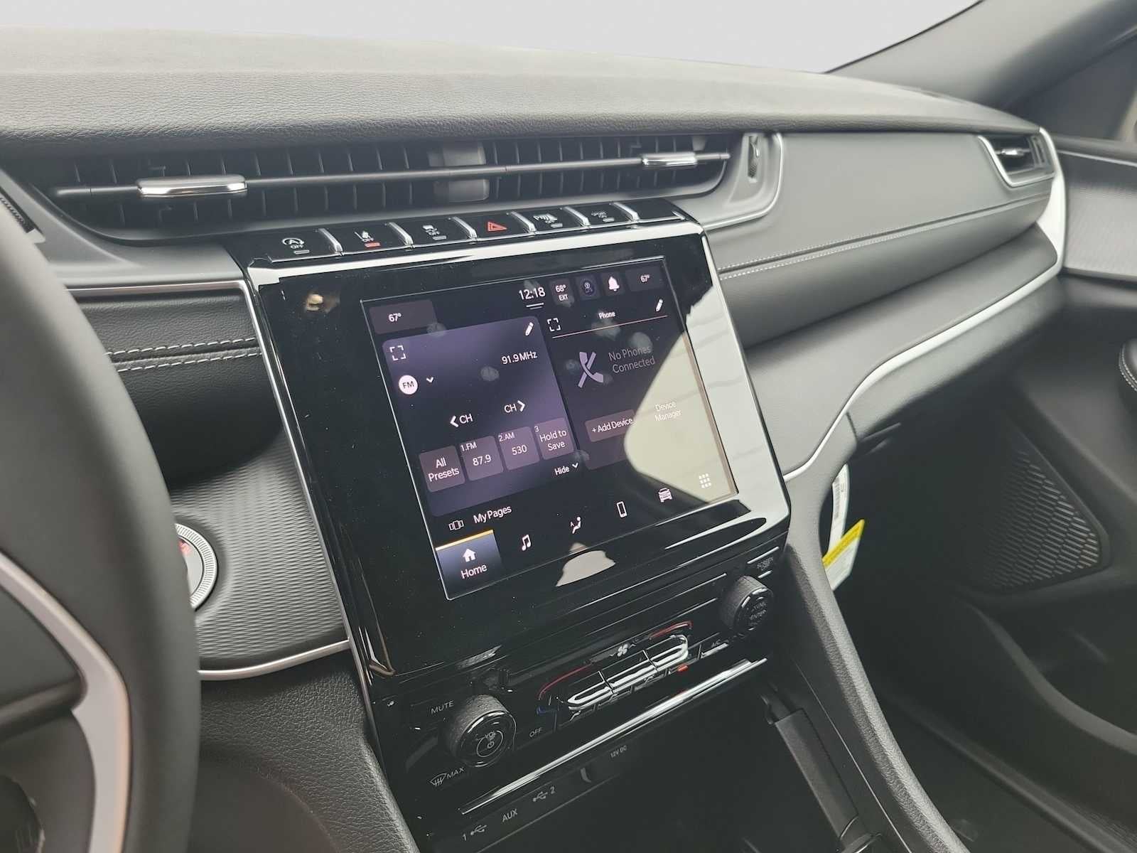 2025 Jeep Grand Cherokee GRAND CHEROKEE LAREDO X 4X2