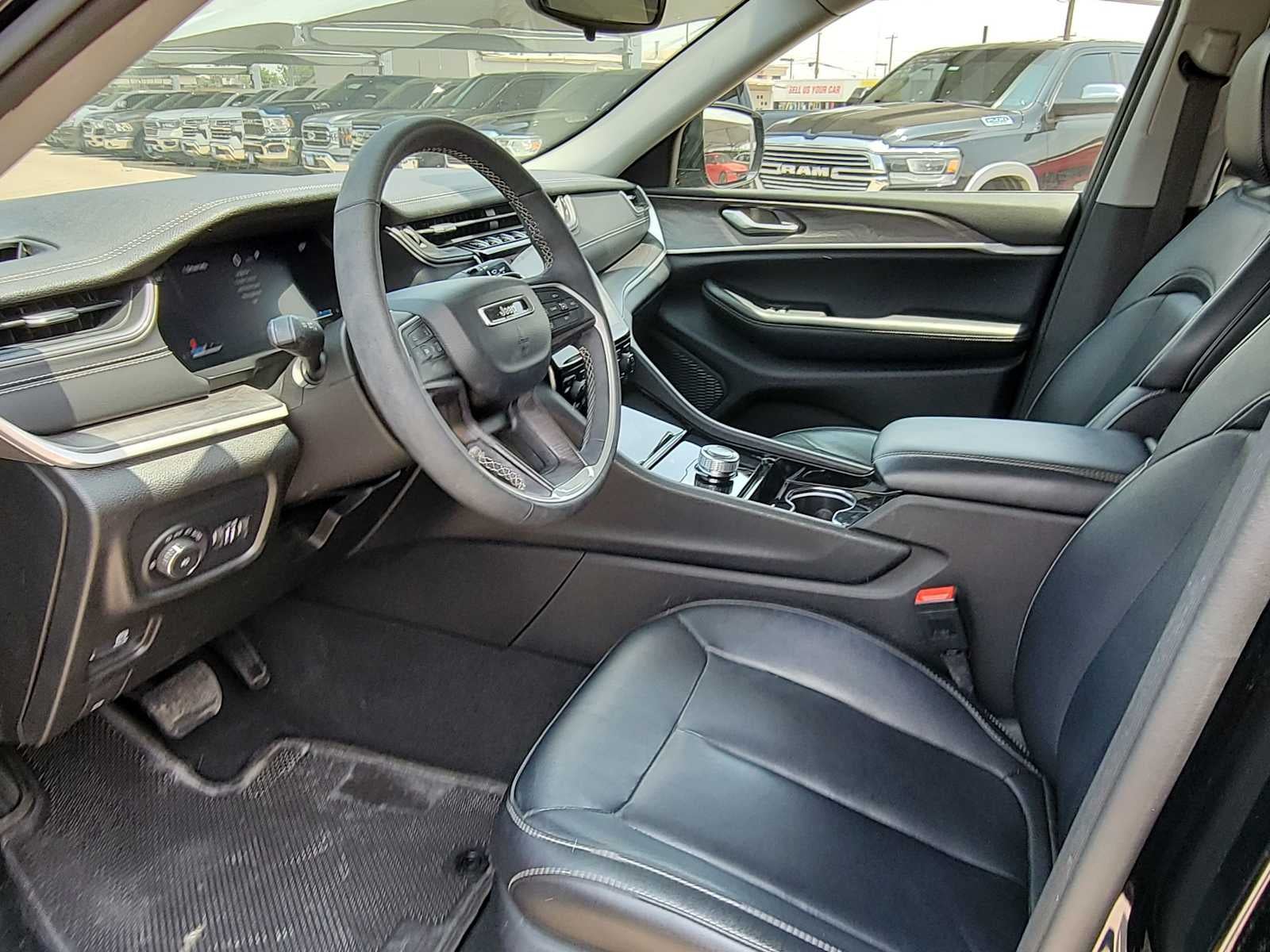 2023 Jeep Grand Cherokee Limited 4x2