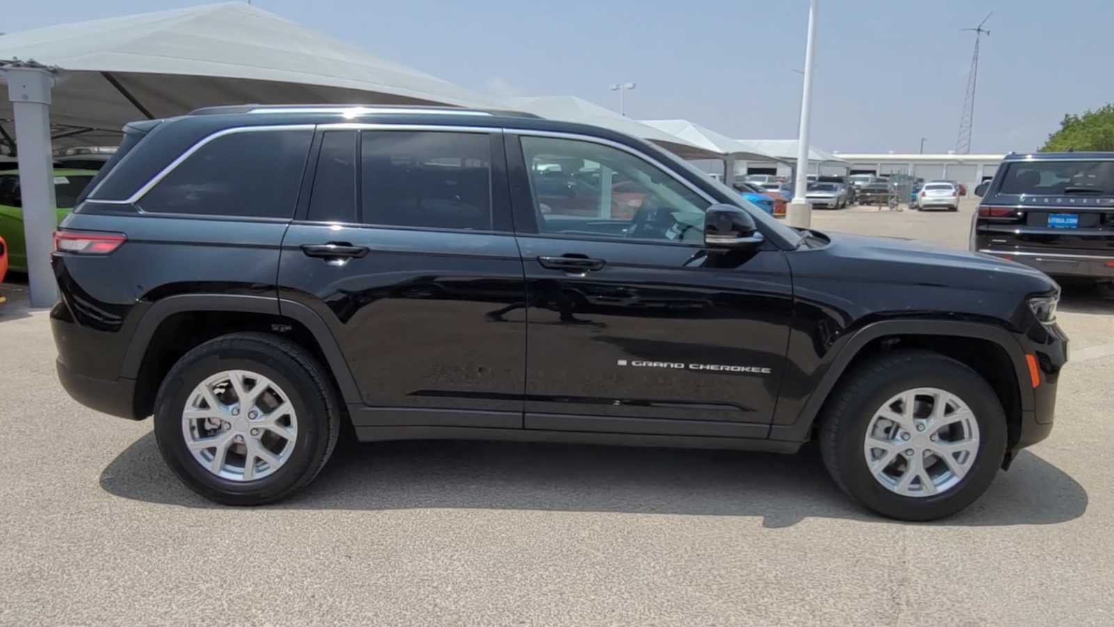2023 Jeep Grand Cherokee Limited 4x2