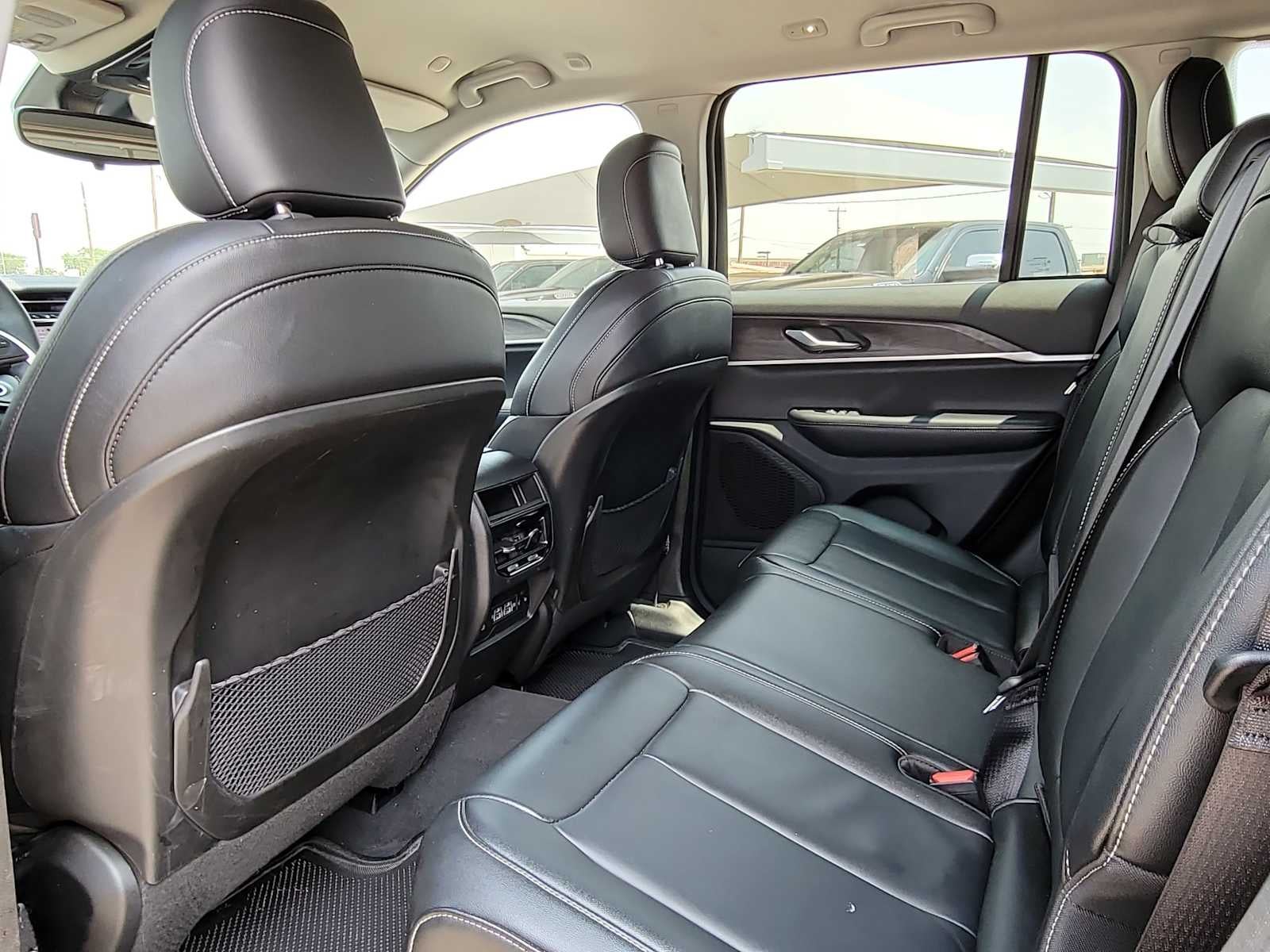 2023 Jeep Grand Cherokee Limited 4x2