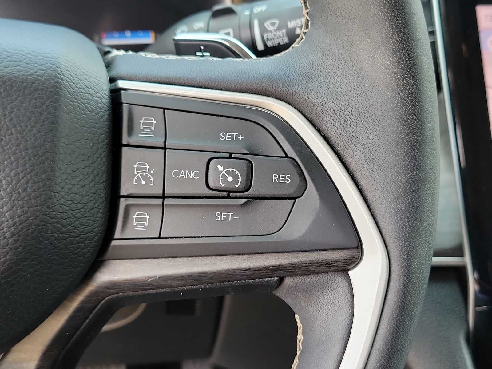 2023 Jeep Grand Cherokee Limited 4x2