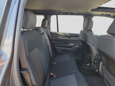 2026 Jeep Grand Cherokee GRAND CHEROKEE LAREDO X 4X4