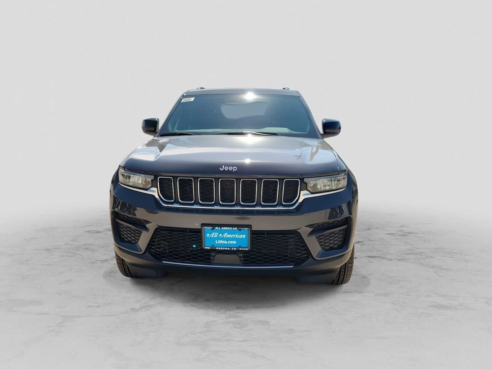 2026 Jeep Grand Cherokee GRAND CHEROKEE LAREDO X 4X4