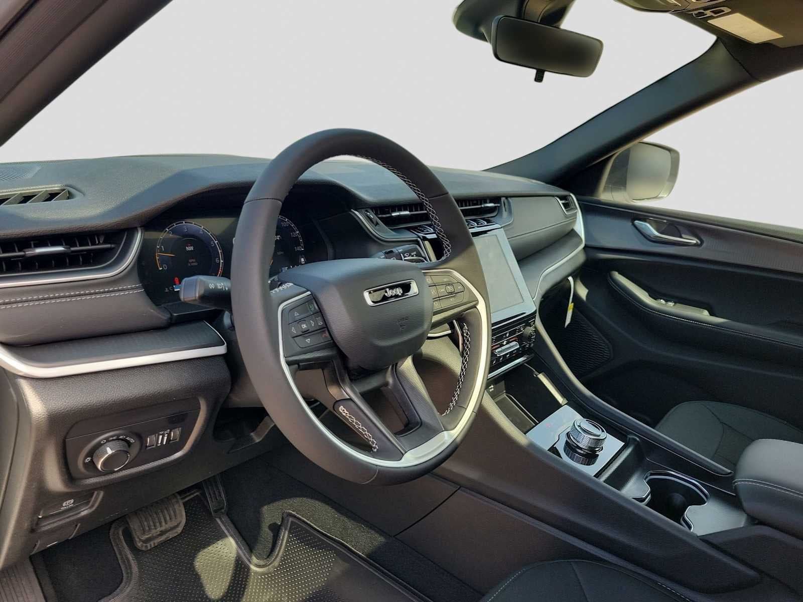 2026 Jeep Grand Cherokee GRAND CHEROKEE LAREDO X 4X4