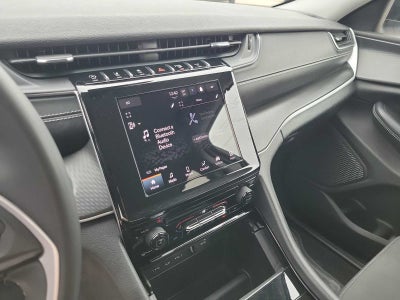 2023 Jeep Grand Cherokee Laredo 4x4