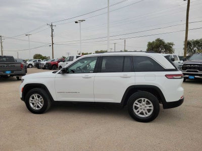 2023 Jeep Grand Cherokee Laredo 4x4