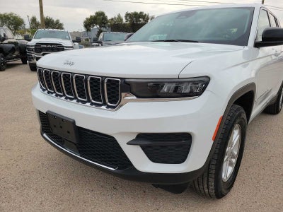 2023 Jeep Grand Cherokee Laredo 4x4