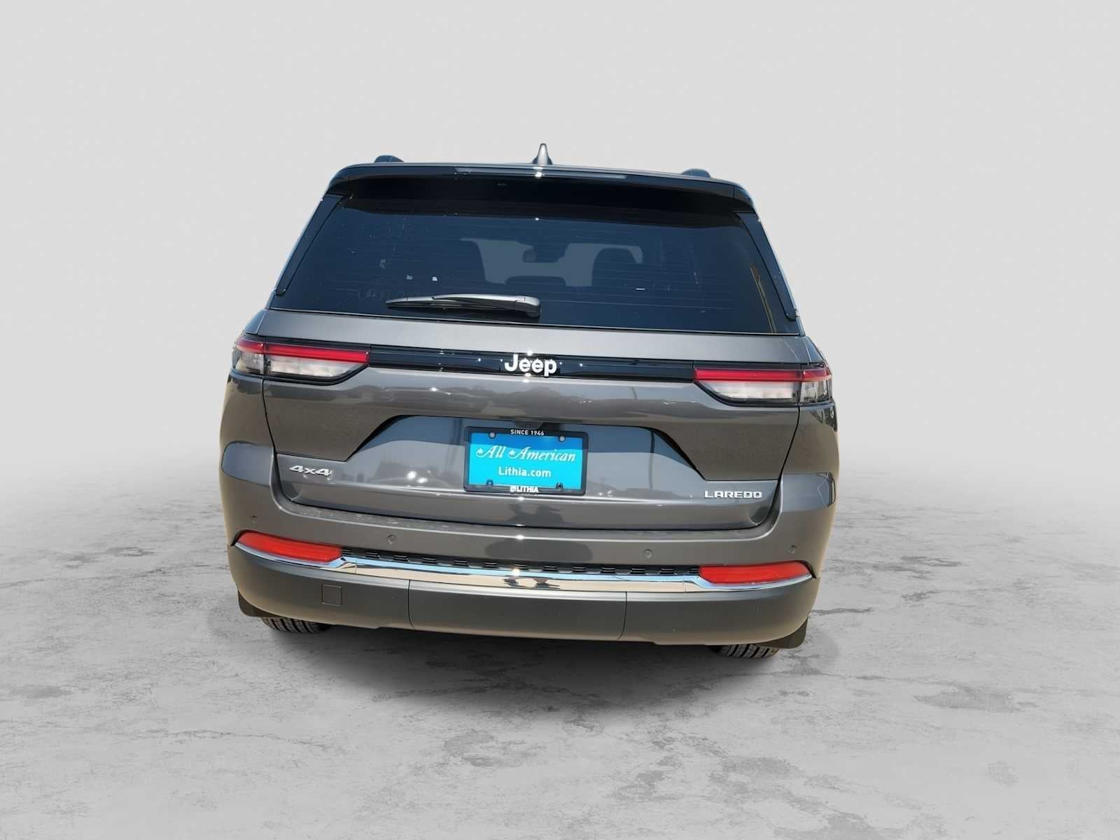 2025 Jeep Grand Cherokee GRAND CHEROKEE LAREDO X 4X4