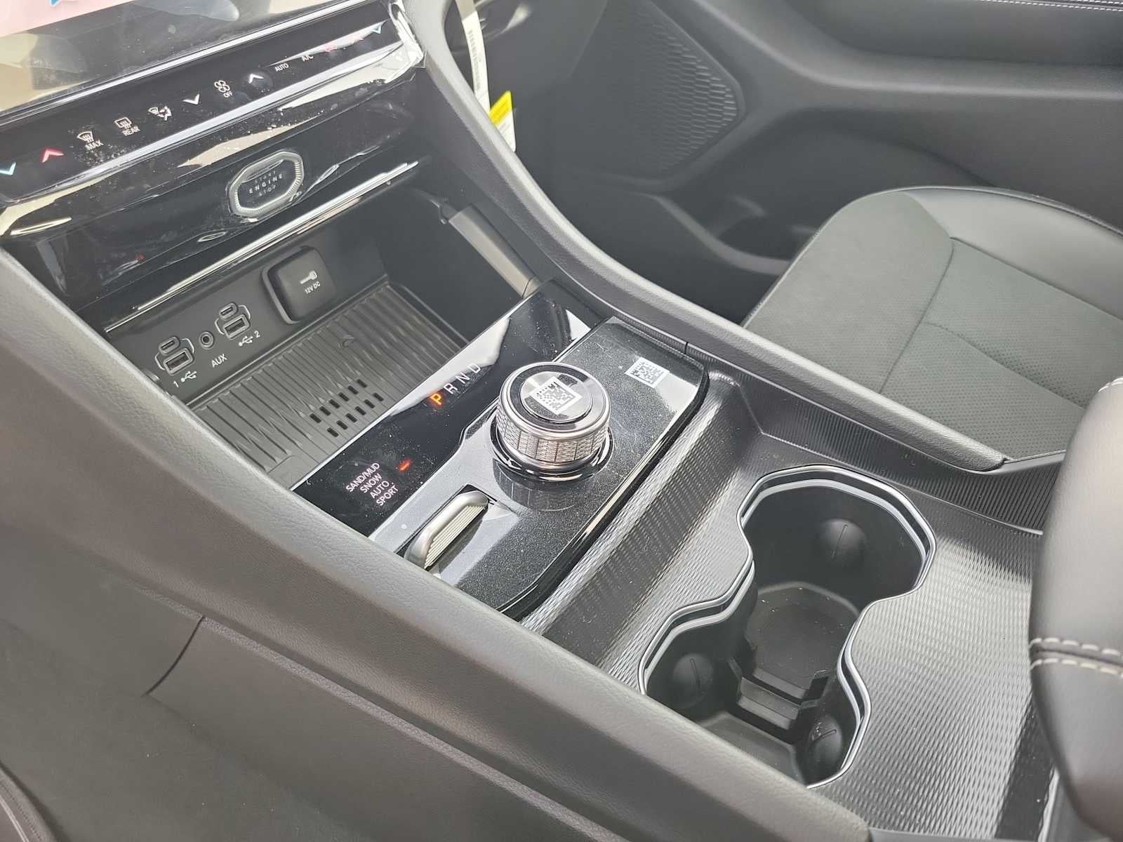 2026 Jeep Grand Cherokee GRAND CHEROKEE LAREDO ALTITUDE 4X4