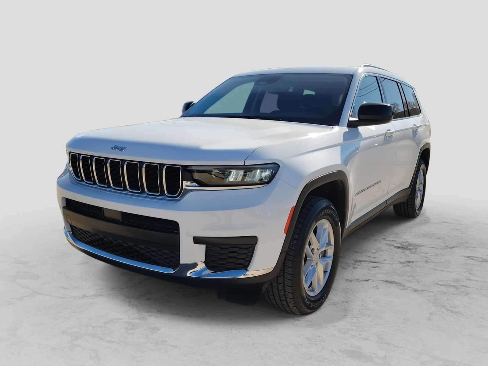 2023 Jeep Grand Cherokee L Laredo 4x2