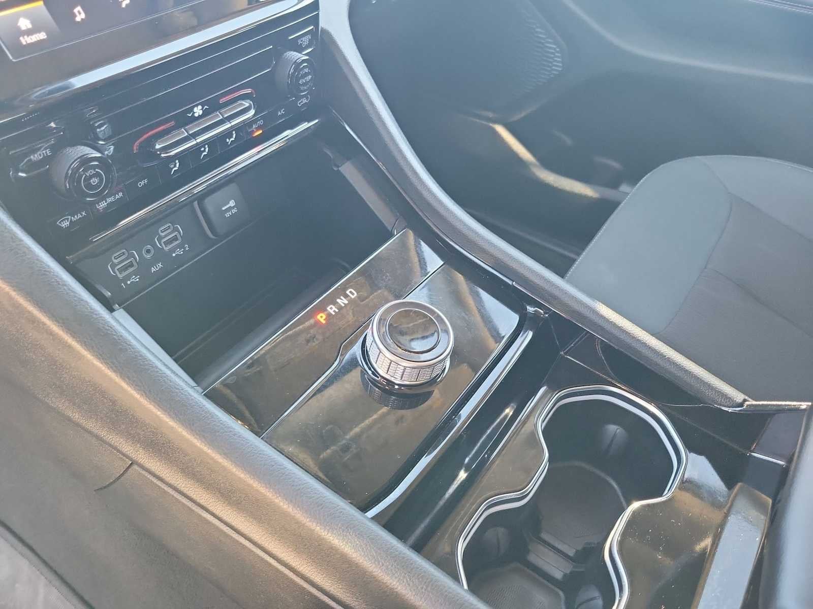 2023 Jeep Grand Cherokee L Laredo 4x2