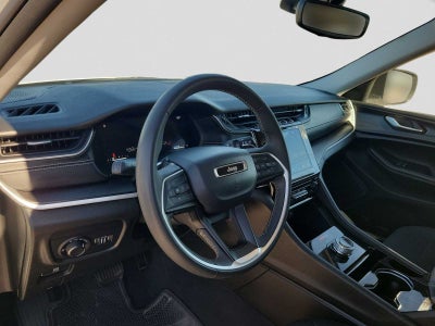 2023 Jeep Grand Cherokee L Laredo 4x2