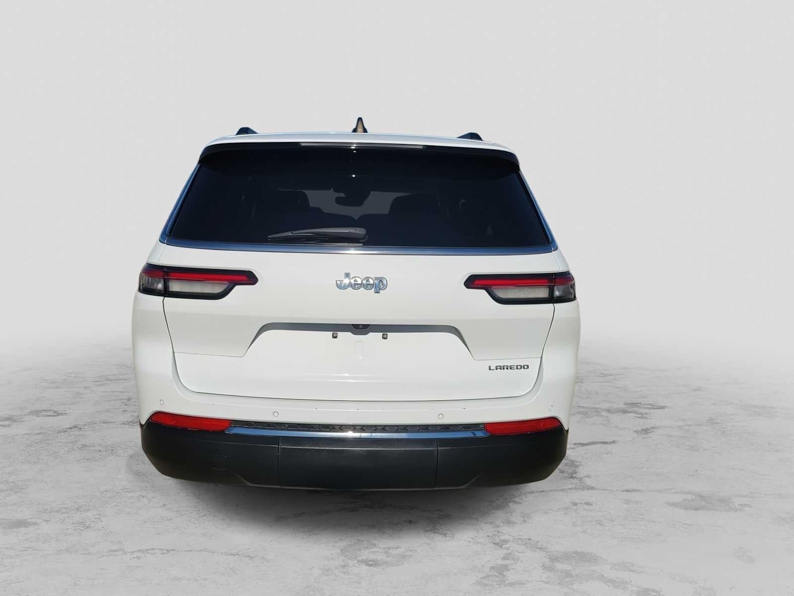 2023 Jeep Grand Cherokee L Laredo 4x2