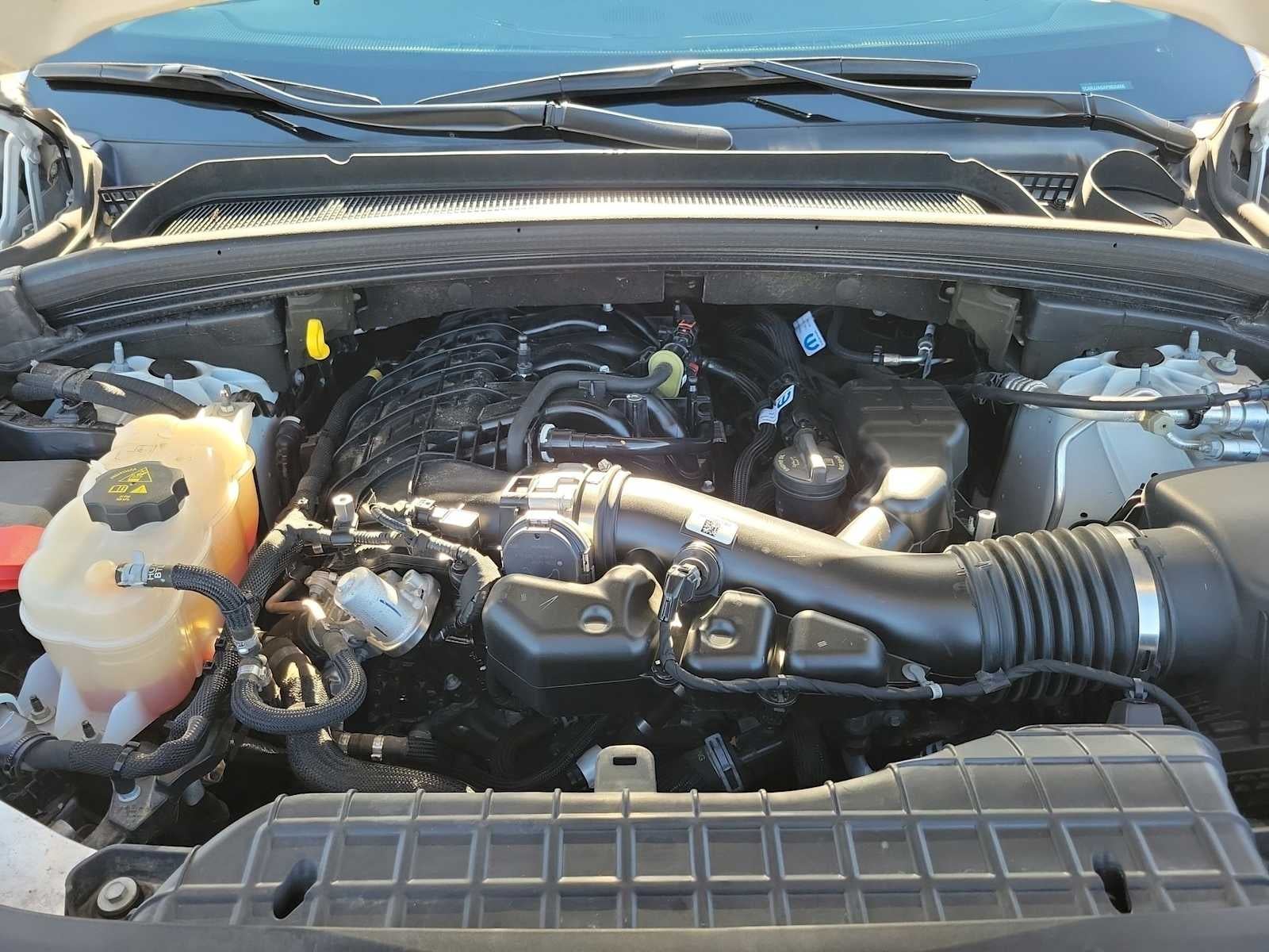 2023 Jeep Grand Cherokee L Laredo 4x2