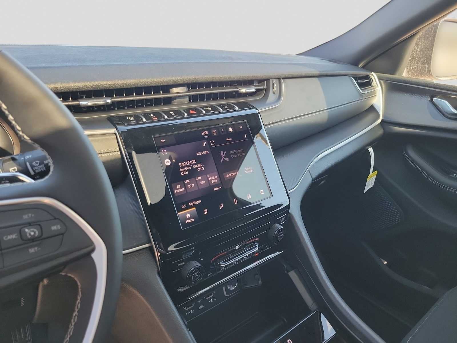 2025 Jeep Grand Cherokee L GRAND CHEROKEE L LAREDO X 4X2