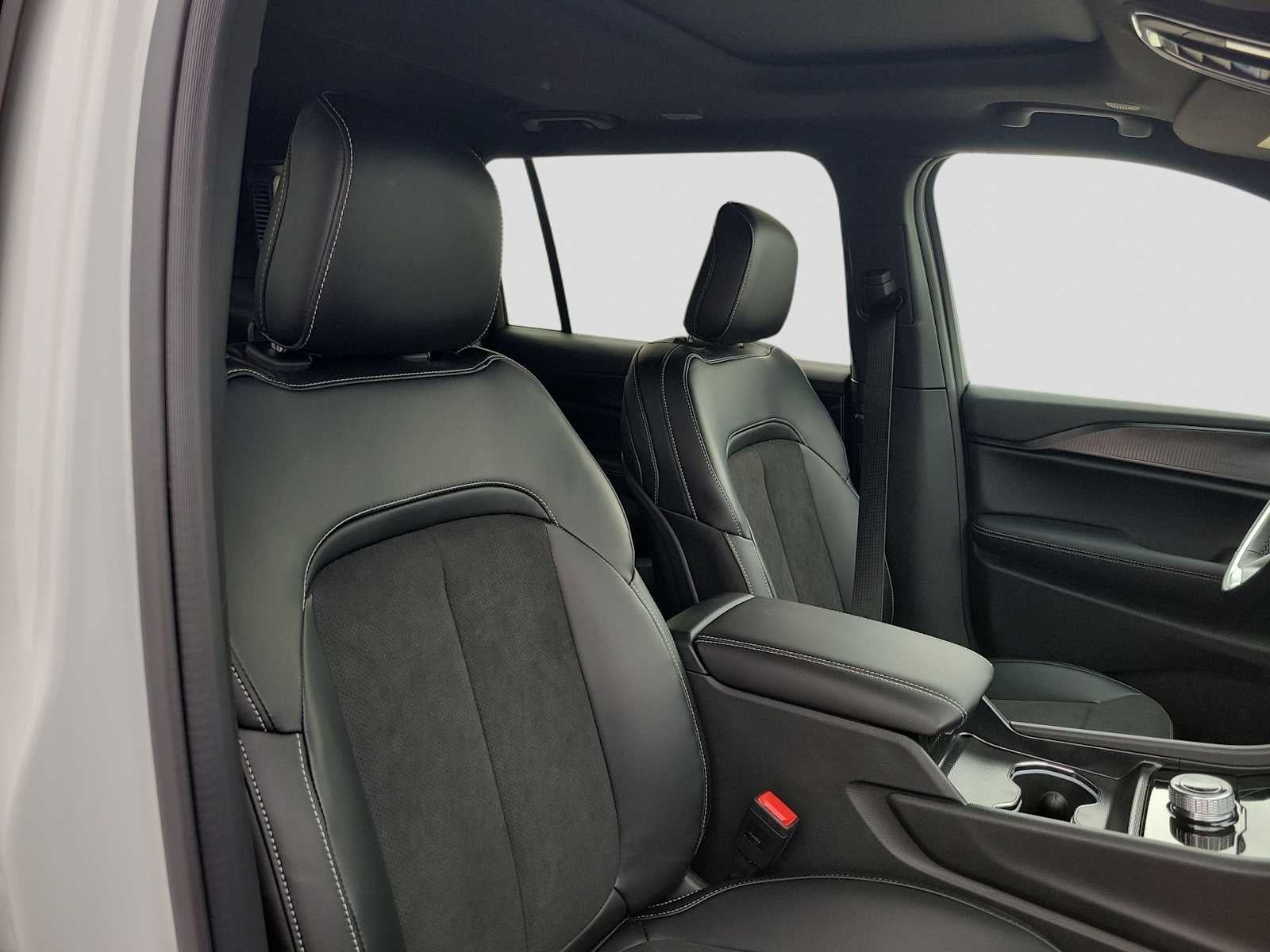 2025 Jeep Grand Cherokee L GRAND CHEROKEE L ALTITUDE X 4X2