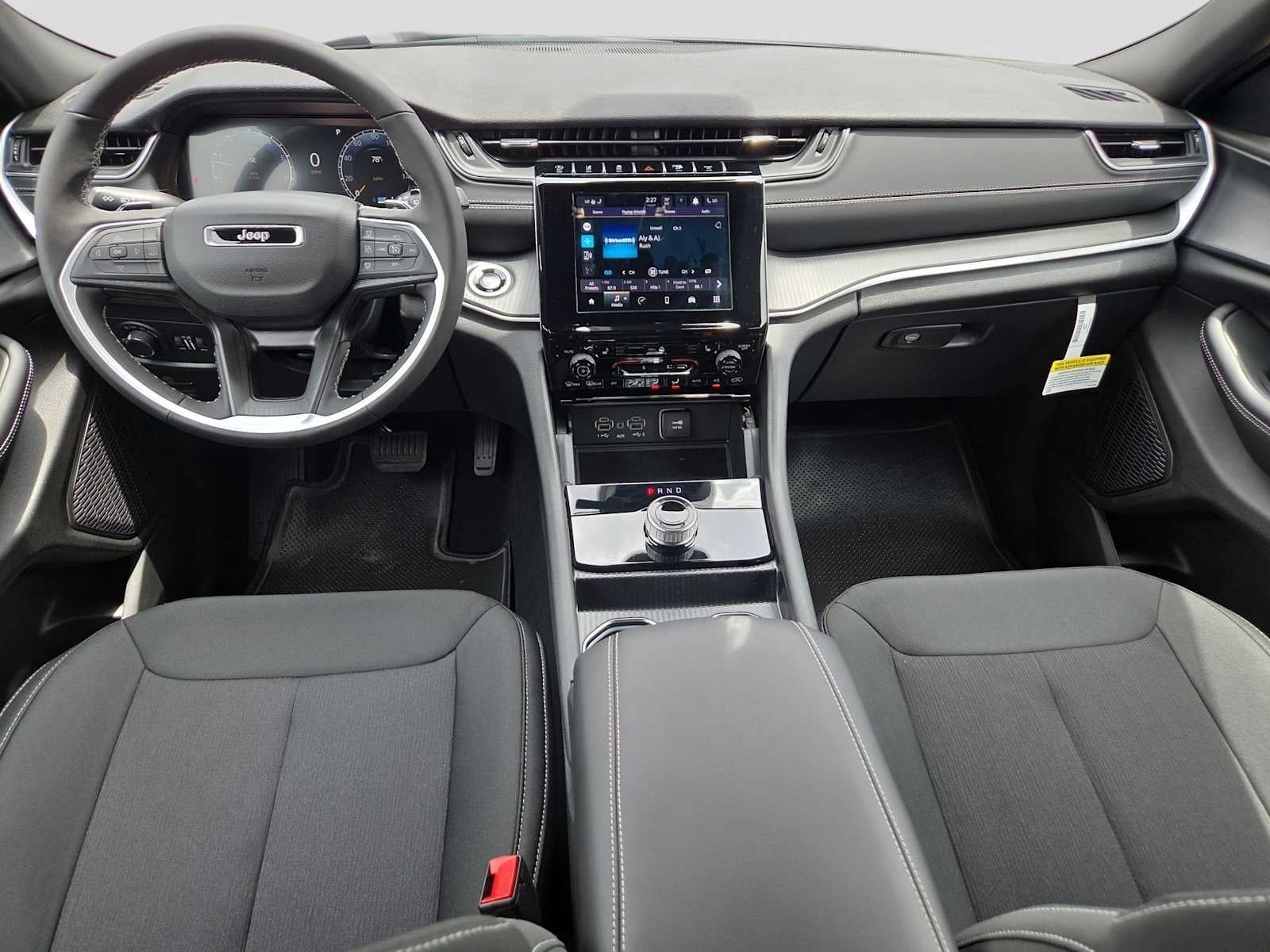 2026 Jeep Grand Cherokee L GRAND CHEROKEE L LAREDO X 4X2