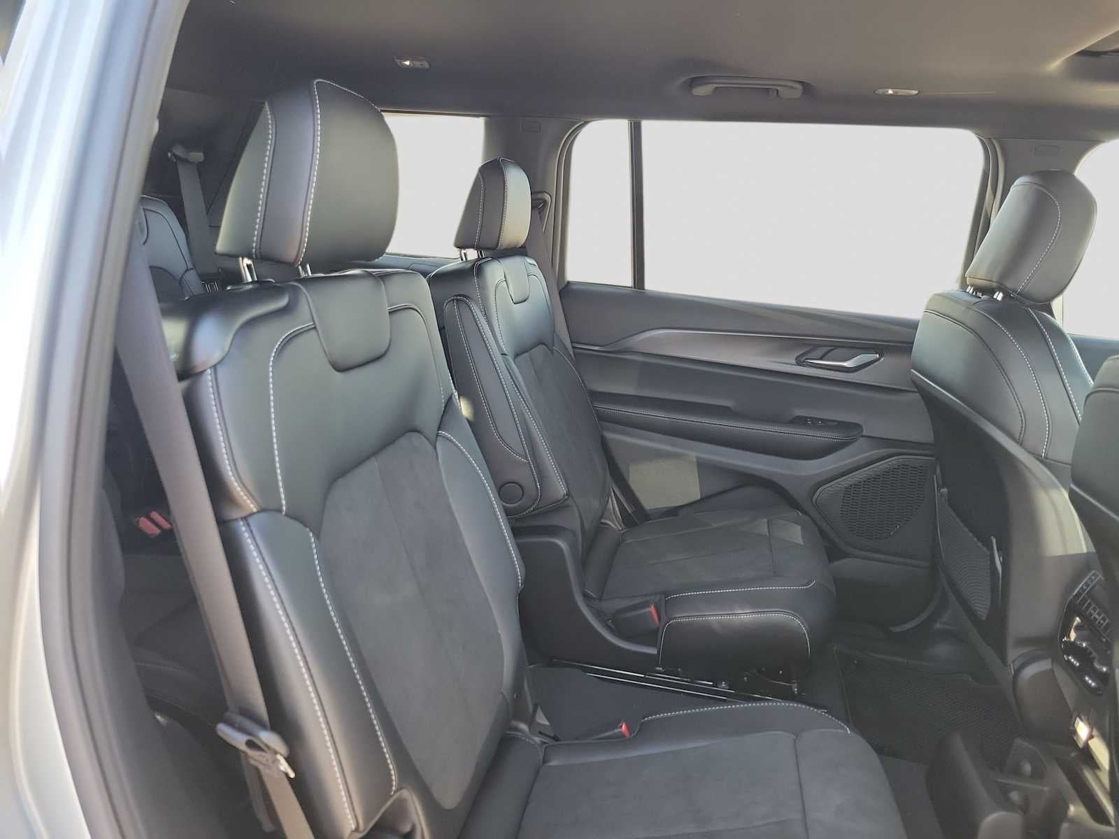 2025 Jeep Grand Cherokee L GRAND CHEROKEE L ALTITUDE X 4X2