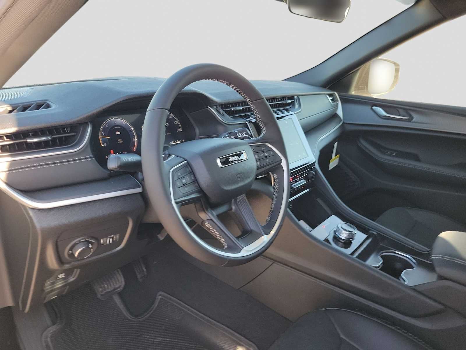 2025 Jeep Grand Cherokee L GRAND CHEROKEE L ALTITUDE X 4X2