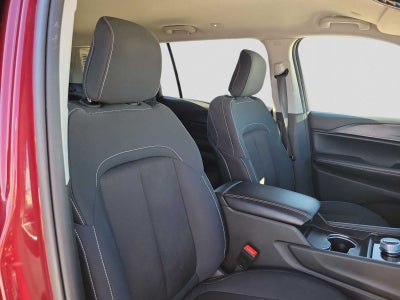 2023 Jeep Grand Cherokee L Laredo 4x2