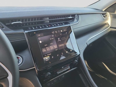 2023 Jeep Grand Cherokee L Laredo 4x2