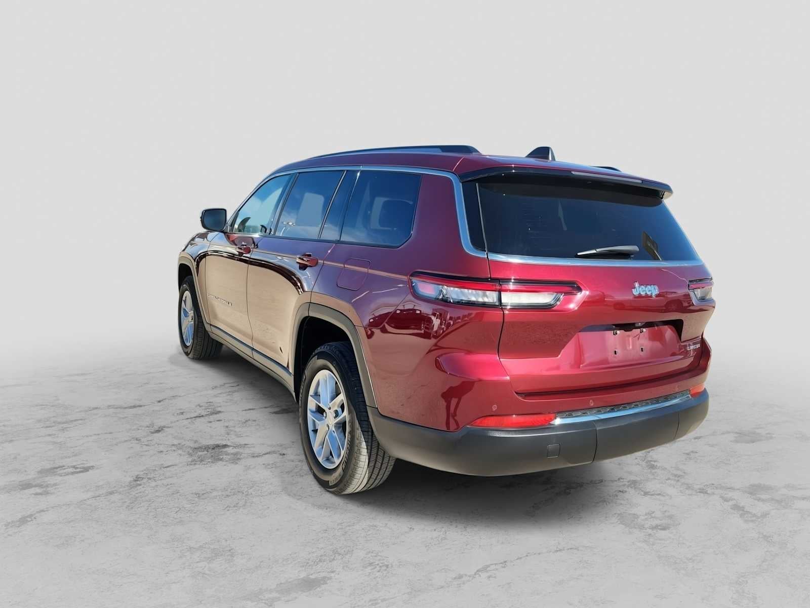 2023 Jeep Grand Cherokee L Laredo 4x2