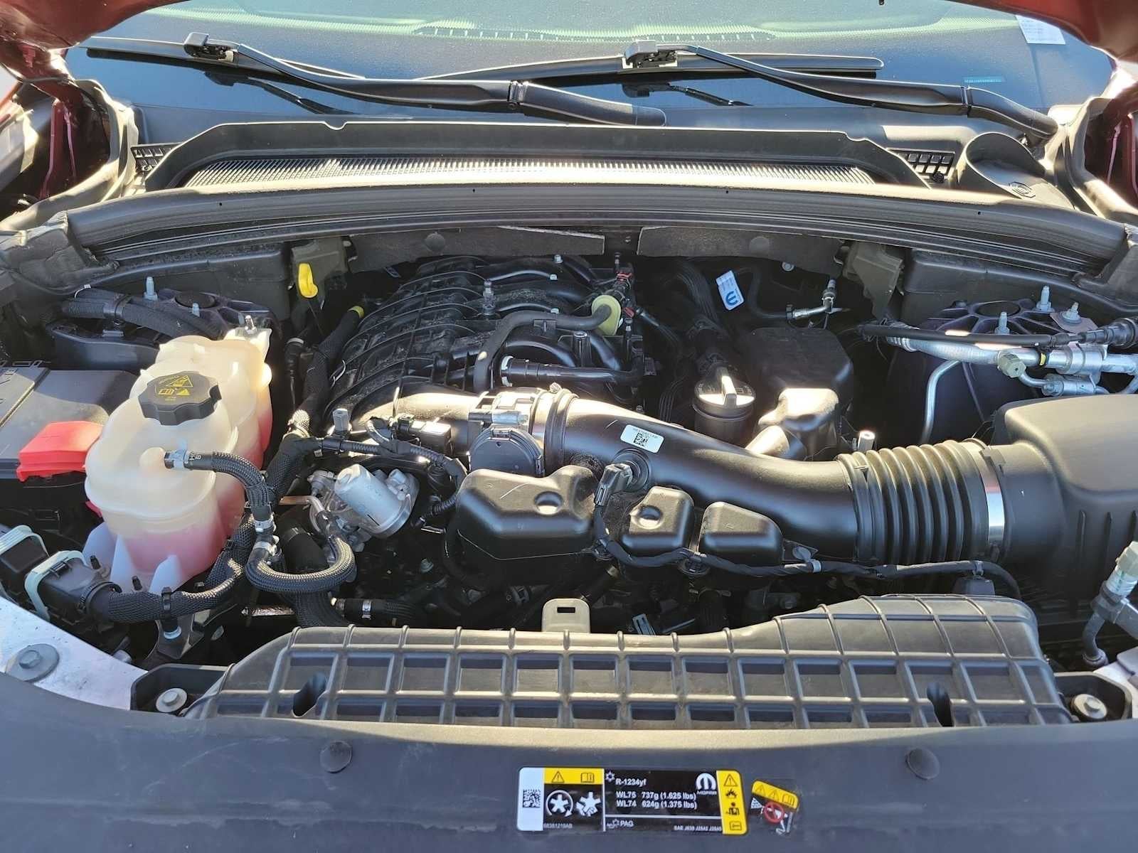 2023 Jeep Grand Cherokee L Laredo 4x2