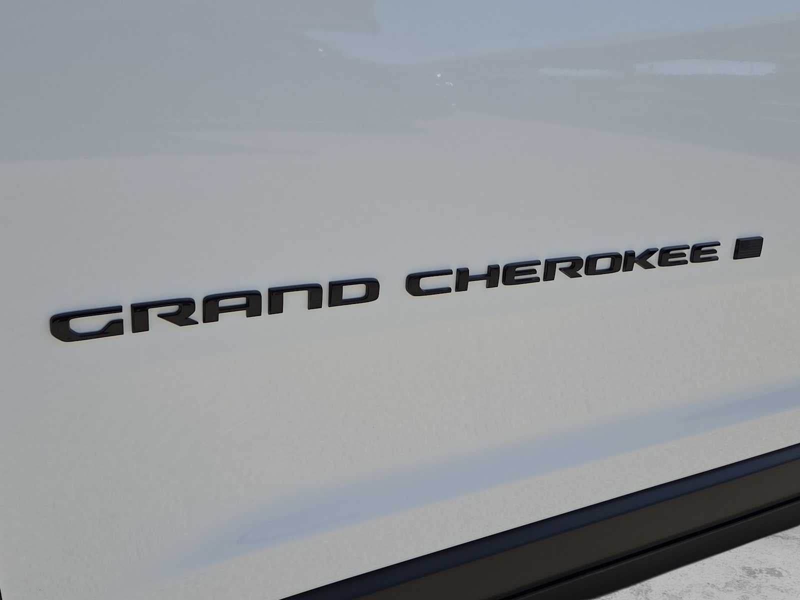 2026 Jeep Grand Cherokee L GRAND CHEROKEE L LAREDO ALTITUDE 4X2