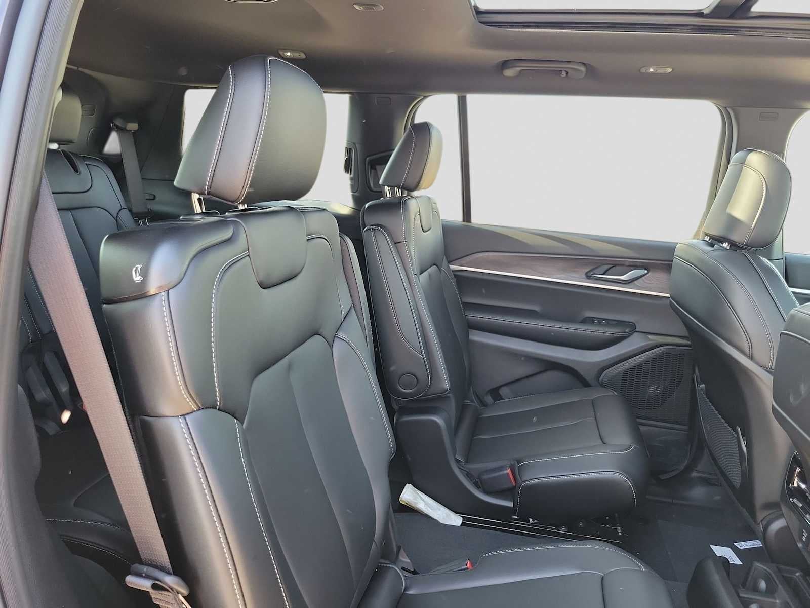 2025 Jeep Grand Cherokee L GRAND CHEROKEE L LIMITED 4X2