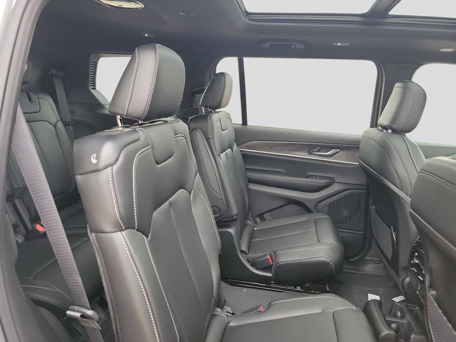 2025 Jeep Grand Cherokee L GRAND CHEROKEE L LIMITED 4X2