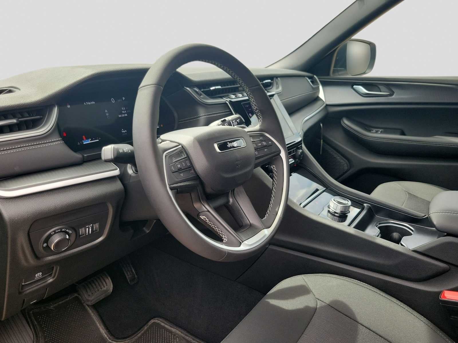 2026 Jeep Grand Cherokee L GRAND CHEROKEE L LAREDO X 4X4