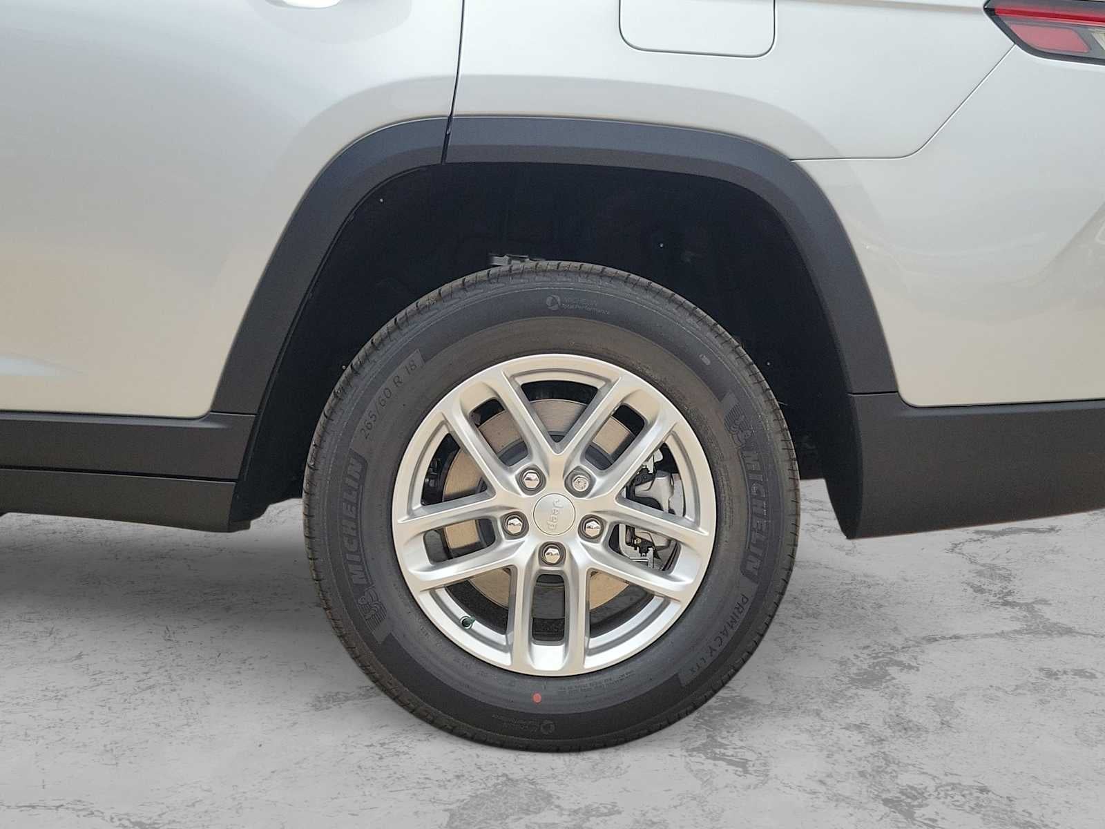 2026 Jeep Grand Cherokee L GRAND CHEROKEE L LAREDO X 4X4