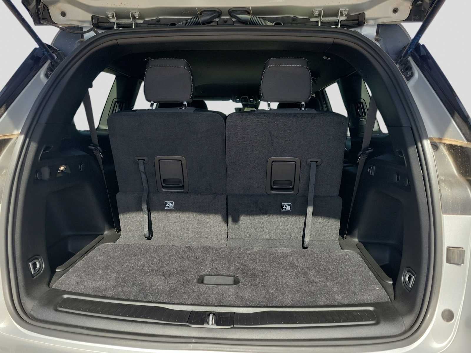 2025 Jeep Grand Cherokee GRAND CHEROKEE L LAREDO 4X4