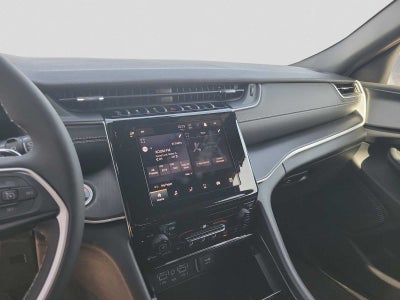 2025 Jeep Grand Cherokee GRAND CHEROKEE L LAREDO 4X4