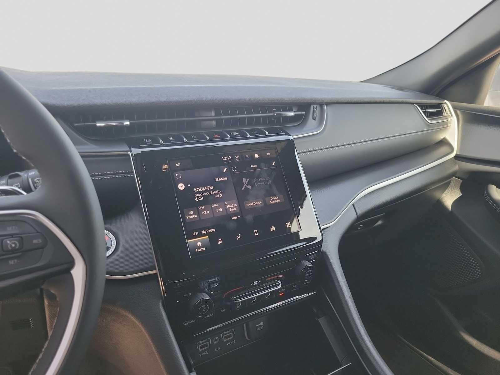 2025 Jeep Grand Cherokee GRAND CHEROKEE L LAREDO 4X4