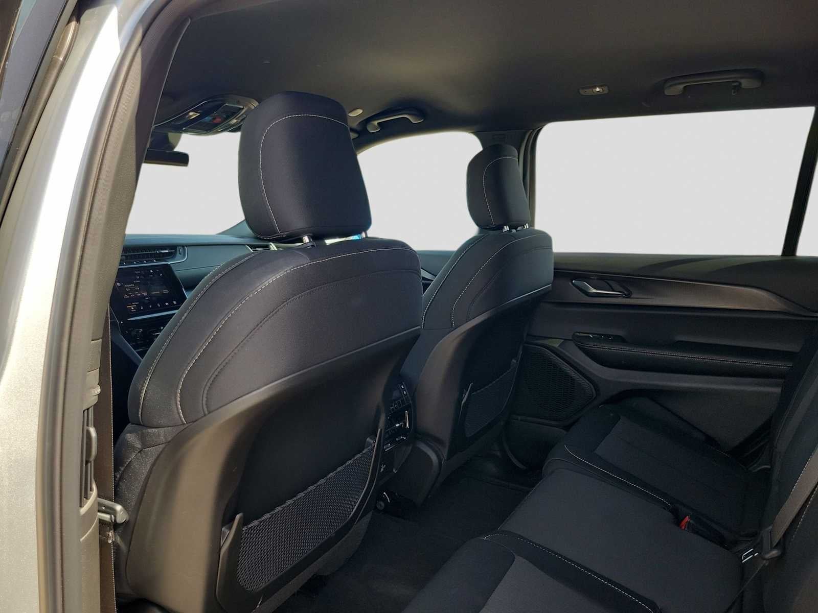 2025 Jeep Grand Cherokee GRAND CHEROKEE L LAREDO 4X4