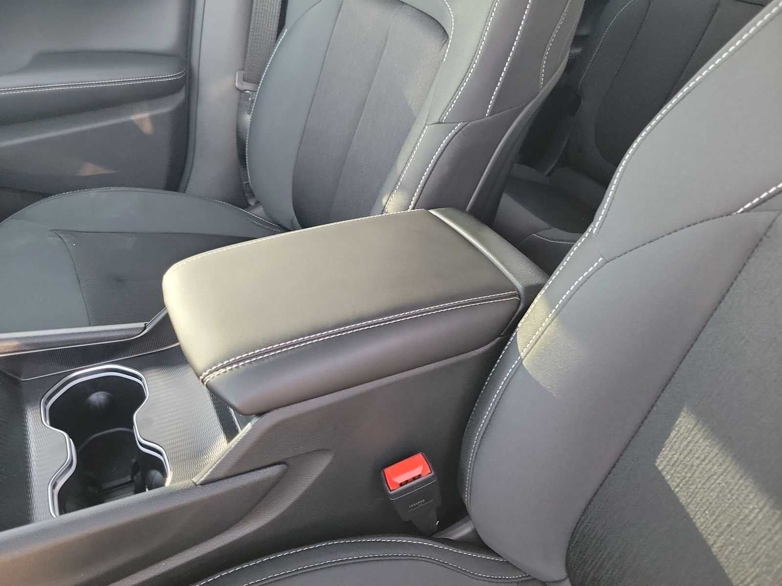 2025 Jeep Grand Cherokee L GRAND CHEROKEE L LAREDO X 4X4