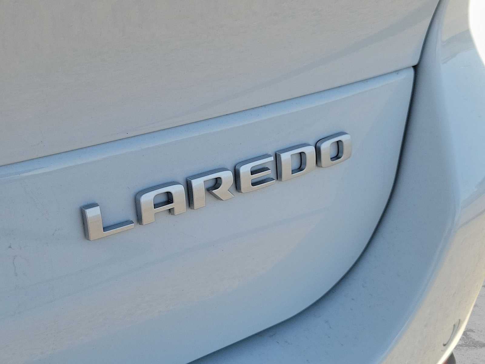 2025 Jeep Grand Cherokee L GRAND CHEROKEE L LAREDO X 4X4