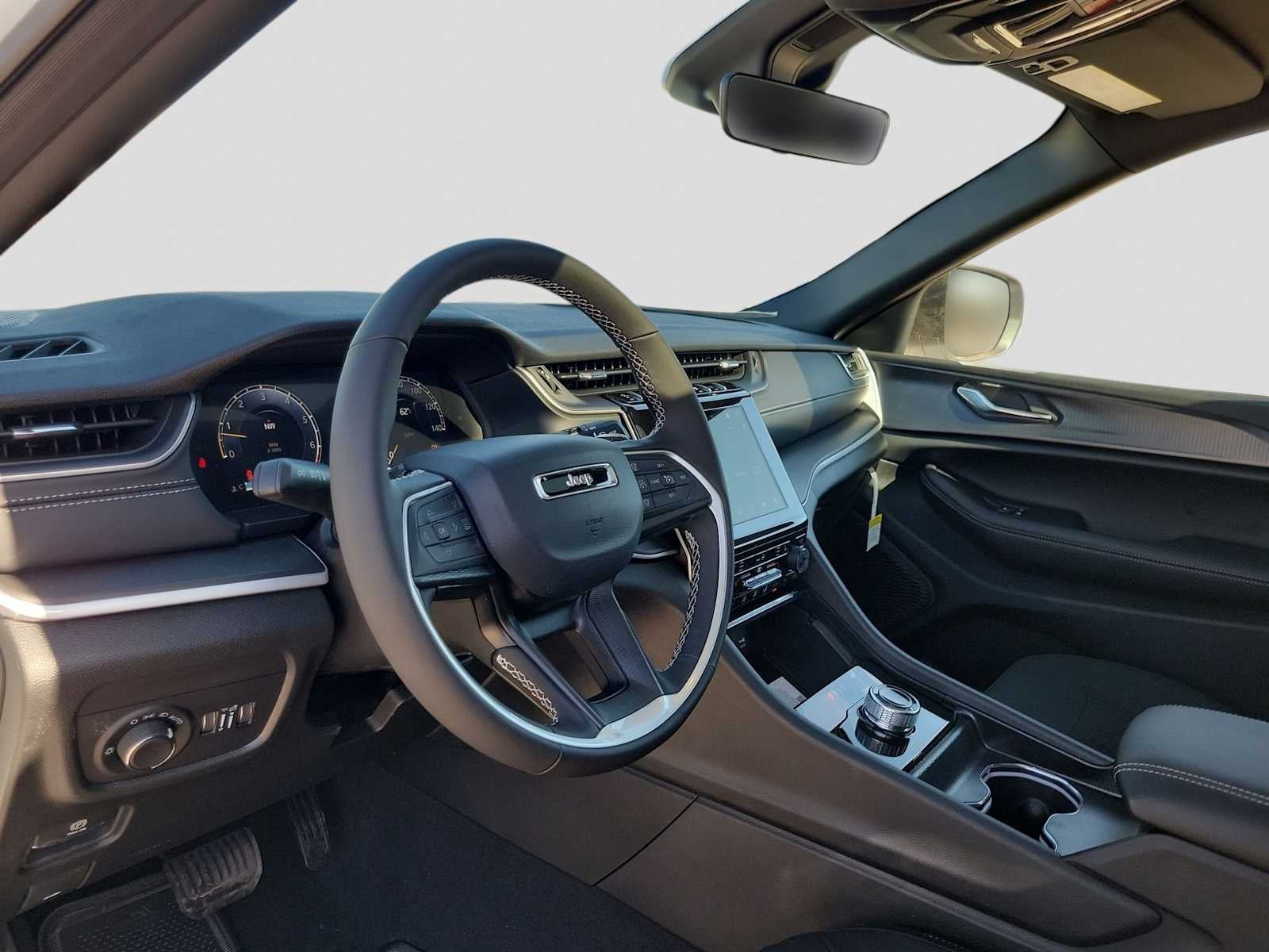 2026 Jeep Grand Cherokee GRAND CHEROKEE L LAREDO X 4X4